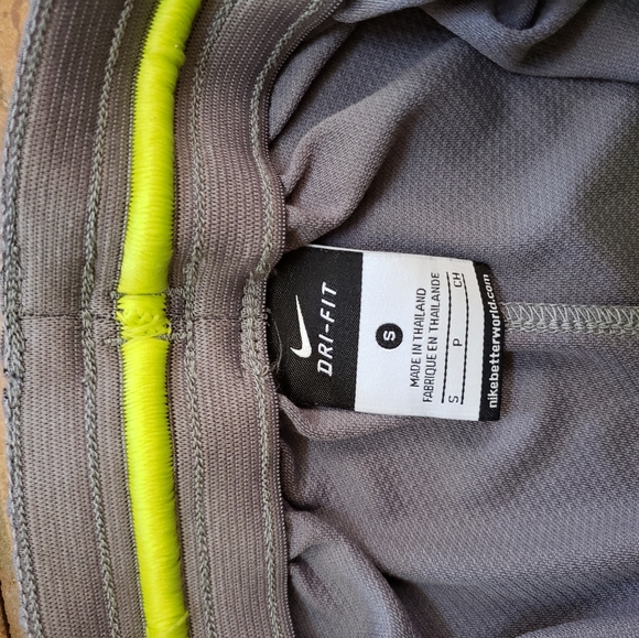 Nike Shorts - Picture 3 of 3